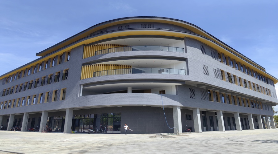 海南中央民族大學UHPC墻板選擇了飾紀上品.你呢？