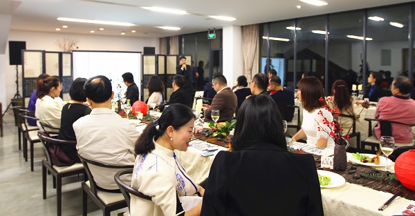 天堂硅谷全權委托客戶答“蟹”晚宴濃情落幕 天堂硅谷全權委托客戶答“蟹”晚宴濃情落幕